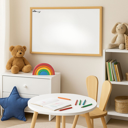 Tablica biała suchościeralna magnetyczna w ramie drewnianej 